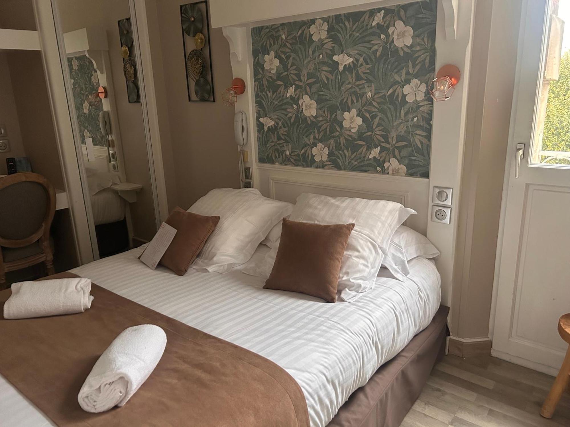 Logis Hotel- Restaurant Le Relais Guillaume De Normandy Saint-Valery-sur-Somme Exterior photo